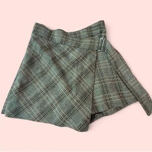 Asymmetrical Plaid Skirt in Black and Gray